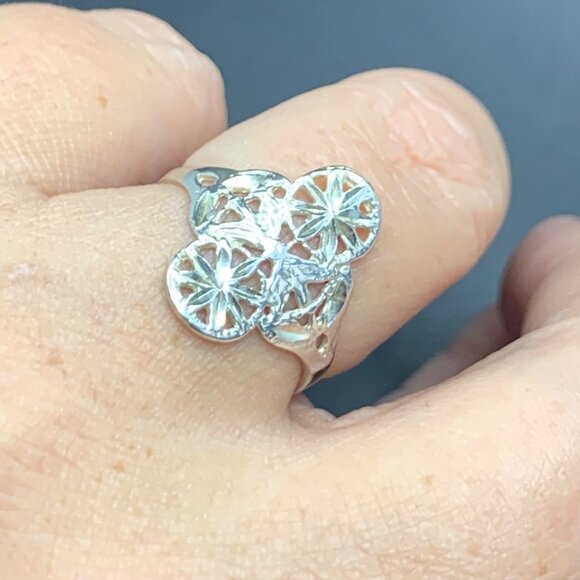 VTG Solid Sterling Silver 925 Pierced Filigree Design Statement Ring Size 7.75 - Picture 5 of 9